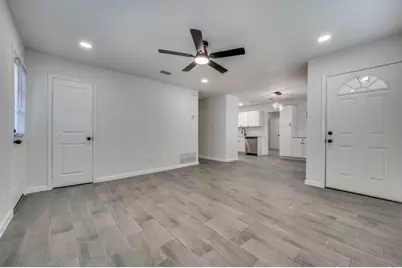 201 W Fuller Drive, Euless, TX 76039 - Photo 8