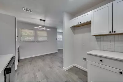 201 W Fuller Drive, Euless, TX 76039 - Photo 6