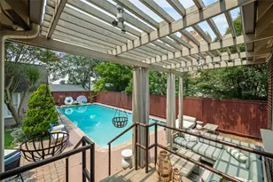 1808 Forest Park Blvd, Fort Worth, TX 76110 - Photo 4