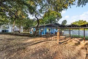 391 Gina Cir, Granbury, TX 76049 - Photo 2