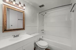 391 Gina Cir, Granbury, TX 76049 - Photo 14