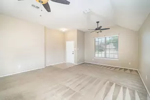 216 Lincoln Ln, Crowley, TX 76036 - Photo 14