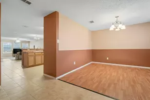 909 Simi Dr, Arlington, TX 76001 - Photo 4