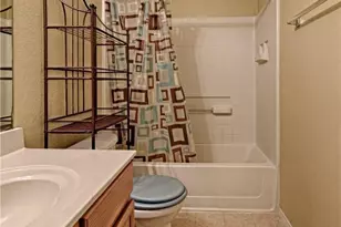 909 Simi Dr, Arlington, TX 76001 - Photo 10