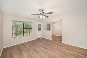 516 Heather Ln, Keene, TX 76059 - Photo 4