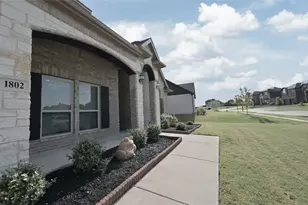 1802 Ranch View Dr, Cedar Hill, TX 75104 - Photo 2