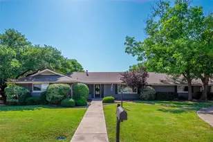 102 Clearman St, Krum, TX 76249 - Photo 1