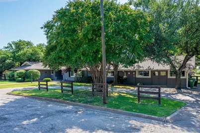 102 Clearman Street, Krum, TX 76249 - Photo 2