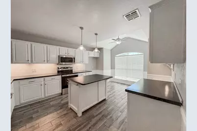 4726 Topaz Lane, Granbury, TX 76049 - Photo 4