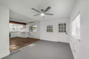 391 Gina Cir, Granbury, TX 76049 - Photo 10