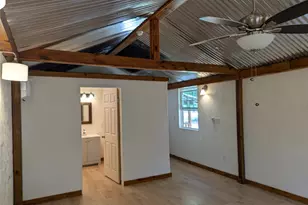 391 Gina Cir, Granbury, TX 76049 - Photo 22