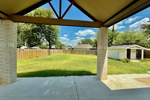 4908 Farrier Ct, Grand Prairie, TX 75052 - Photo 16