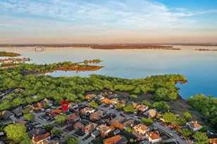 808 Lake Bridge Dr, Lake Dallas, TX 75065 - Photo 2