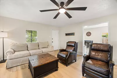 859 N Belknap Street, Stephenville, TX 76401 - Photo 6