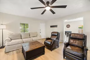 859 N Belknap St, Stephenville, TX 76401 - Photo 6