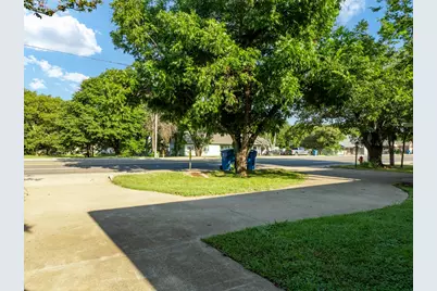 802 N Brazos Street, Whitney, TX 76692 - Photo 4