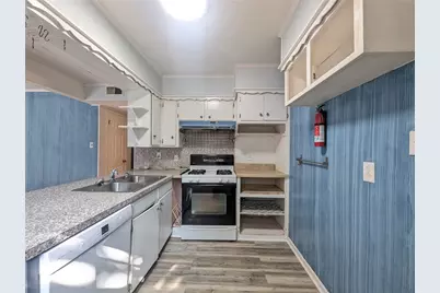 2924 Longfellow Lane, Denton, TX 76209 - Photo 10