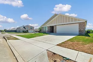 4037 Bonita Springs Dr, Fort Worth, TX 76123 - Photo 2