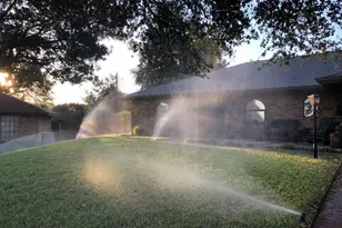 3913 Misty Meadow Dr, Fort Worth, TX 76133 - Photo 4