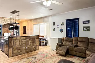 206 E 7th St, Cisco, TX 76437 - Photo 8