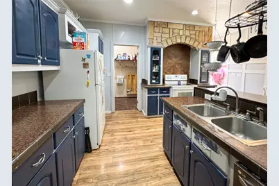 206 E 7th Street, Cisco, TX 76437 - Photo 12