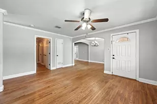 3912 Wilbarger St, Fort Worth, TX 76119 - Photo 8