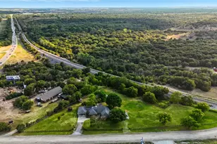 11005 Cowboy Ln, Flower Mound, TX 76262 - Photo 4