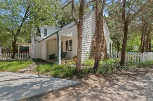 301 E 7th St, Shady Shores, TX 76208 - Photo 2