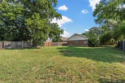 2439 S 2nd Street, Waco, TX 76706 - Photo 24