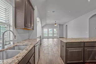 1132 Snowy Owl Dr, Alvarado, TX 76009 - Photo 10