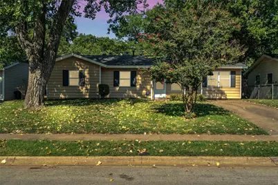 815 Milam Drive, Euless, TX 76039 - Photo 2