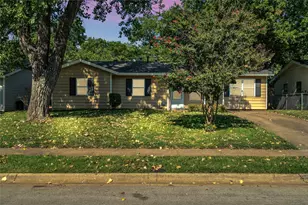 815 Milam Dr, Euless, TX 76039 - Photo 2