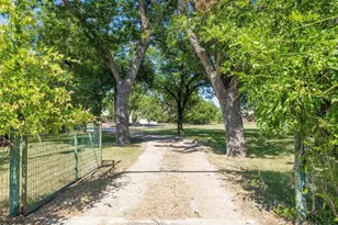 3000 4th St, Brownwood, TX 76801 - Photo 38