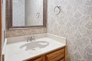 2027 Lavaca Trail, Carrollton, TX 75010 - Photo 20