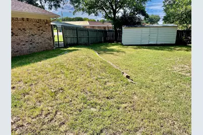 1223 Mockingbird Street, Stephenville, TX 76401 - Photo 18