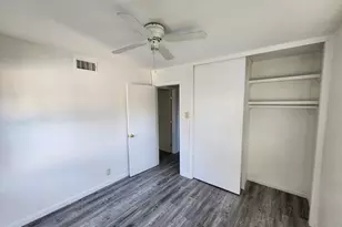 2206 Huntington Dr, Arlington, TX 76010 - Photo 4