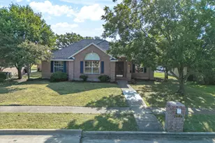 2800 Boyd St, Ennis, TX 75119 - Photo 2