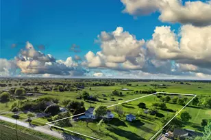 1132 Old Crawford Rd, Crawford, TX 76638 - Photo 4