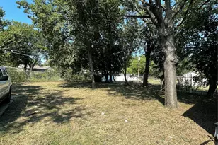 2745 Canary Dr, Dallas, TX 75216 - Photo 24