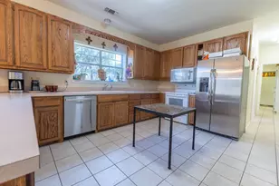 3100 Shady Oaks Dr, Brownwood, TX 76801 - Photo 8