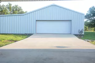 3100 Shady Oaks Dr, Brownwood, TX 76801 - Photo 20