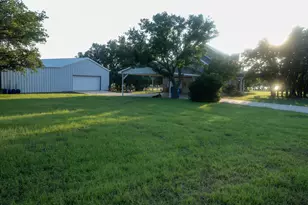 3100 Shady Oaks Dr, Brownwood, TX 76801 - Photo 2