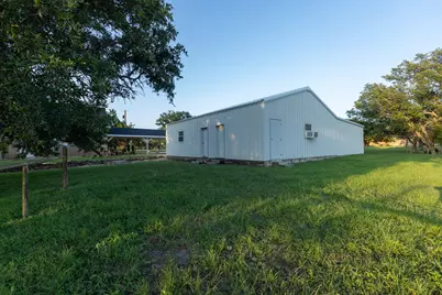 3100 Shady Oaks Drive, Brownwood, TX 76801 - Photo 28