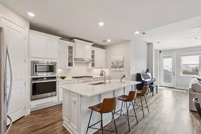 2372 Bella Court, Carrollton, TX 75010 - Photo 10