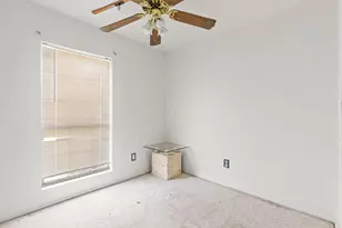 516 Esterine Rd, Dallas, TX 75217 - Photo 8