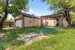 516 Esterine Rd, Dallas, TX 75217 - Photo 18