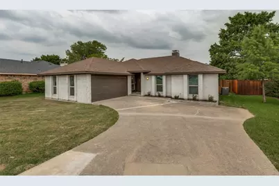2525 Rosebud Court, Carrollton, TX 75006 - Photo 2