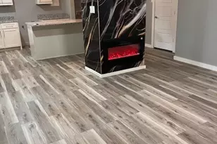 1513 Oakbrook Ct, Lancaster, TX 75134 - Photo 4