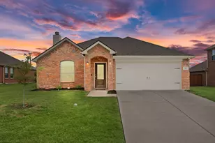 129 Lariat Trail, Waxahachie, TX 75165 - Photo 1