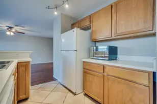 2032 Peregrine Ct, Lewisville, TX 75077 - Photo 16